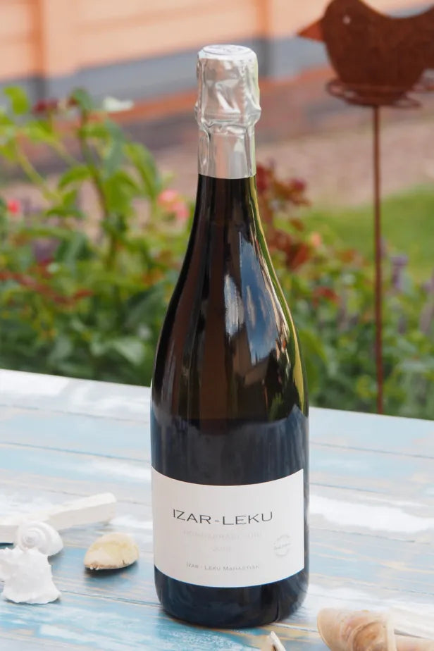 Izar-Leku Hondarrabi Zuri Sparkling Txakoli